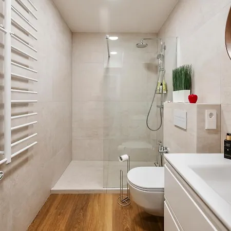 Old Town Luxury Apartment *