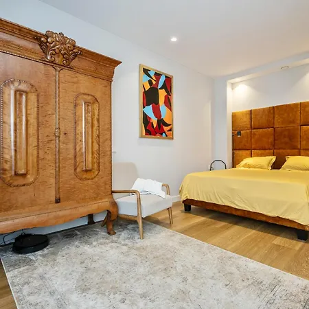 Old Town Luxury Apartment